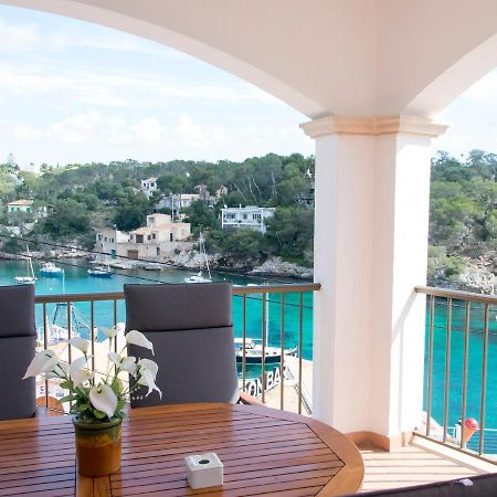 Apartamentos Vista Al Puerto Кала Фигера Екстериор снимка