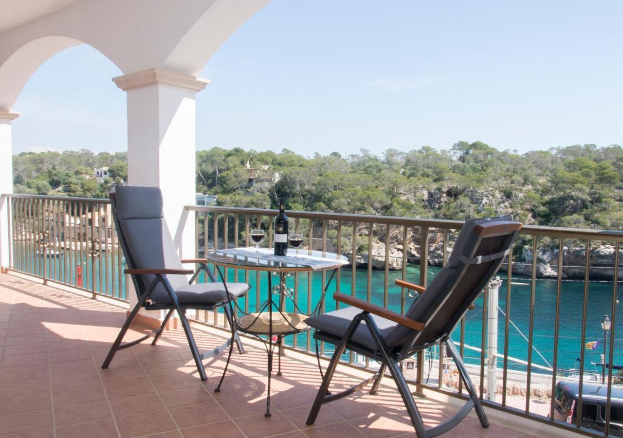 Apartamentos Vista Al Puerto Кала Фигера Екстериор снимка