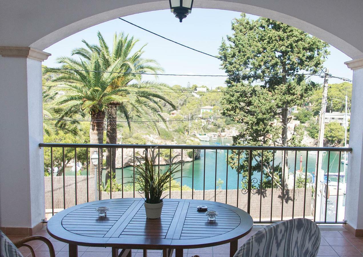 Apartamentos Vista Al Puerto Кала Фигера Екстериор снимка