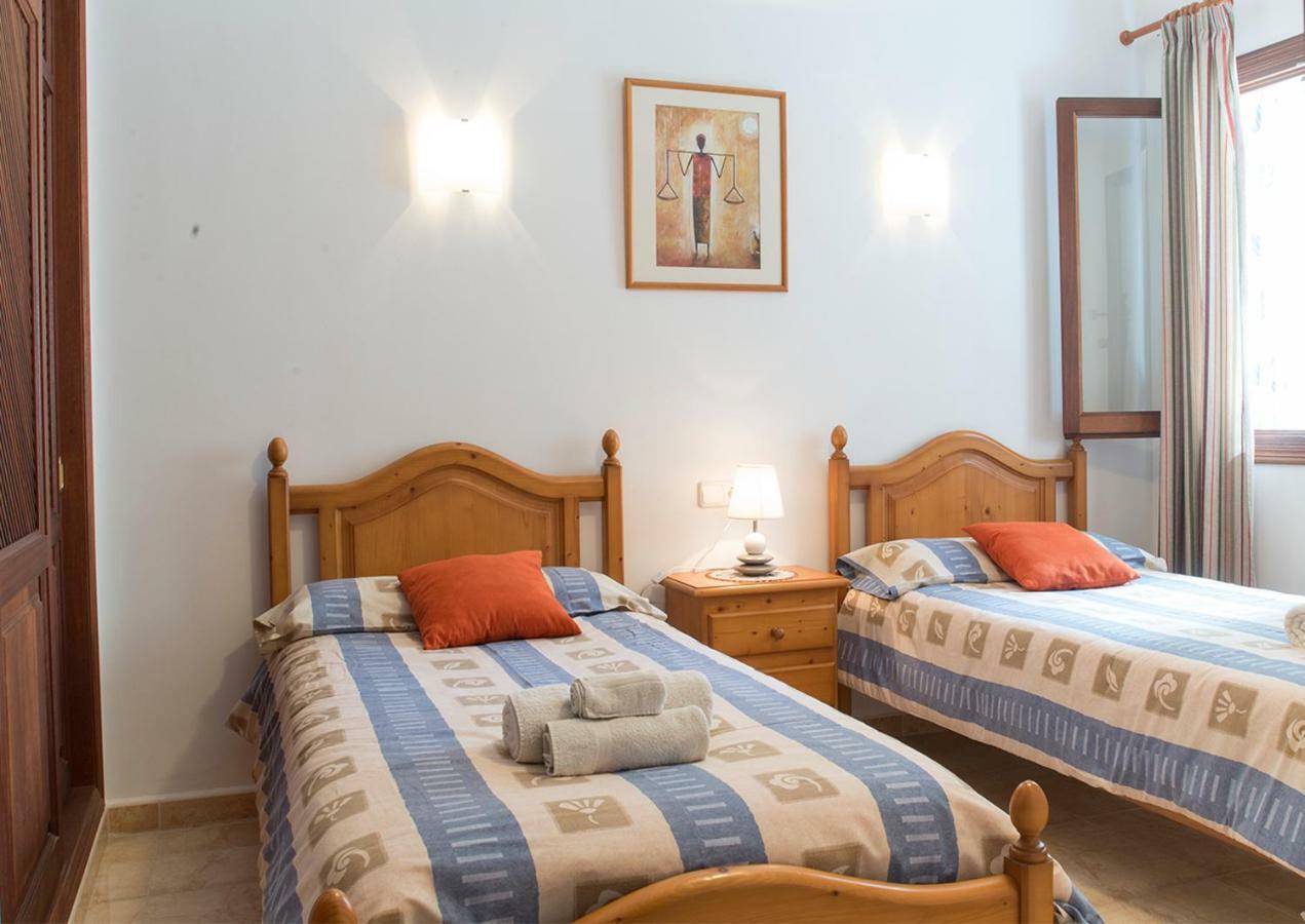 Apartamentos Vista Al Puerto Кала Фигера Екстериор снимка