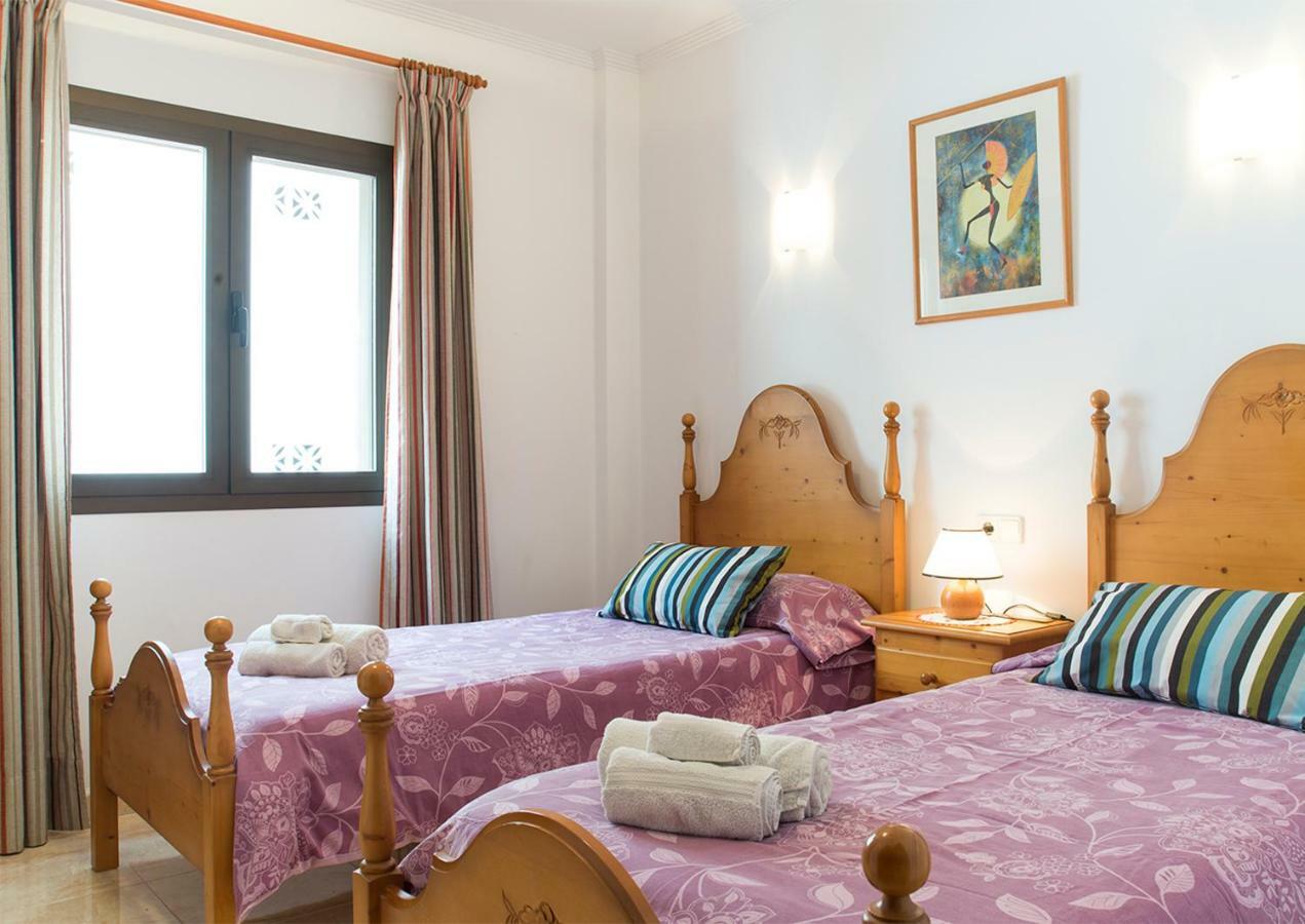 Apartamentos Vista Al Puerto Кала Фигера Екстериор снимка
