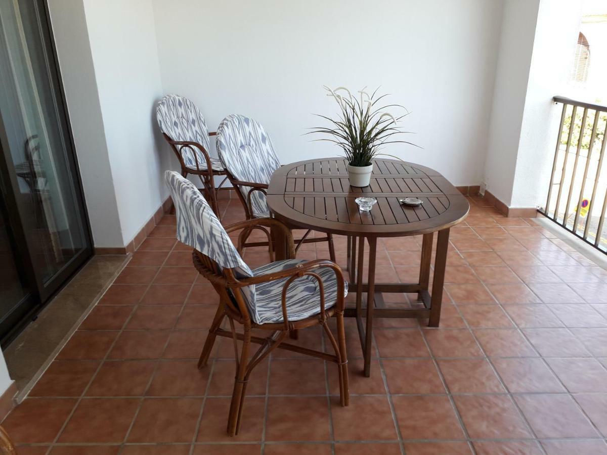 Apartamentos Vista Al Puerto Кала Фигера Екстериор снимка