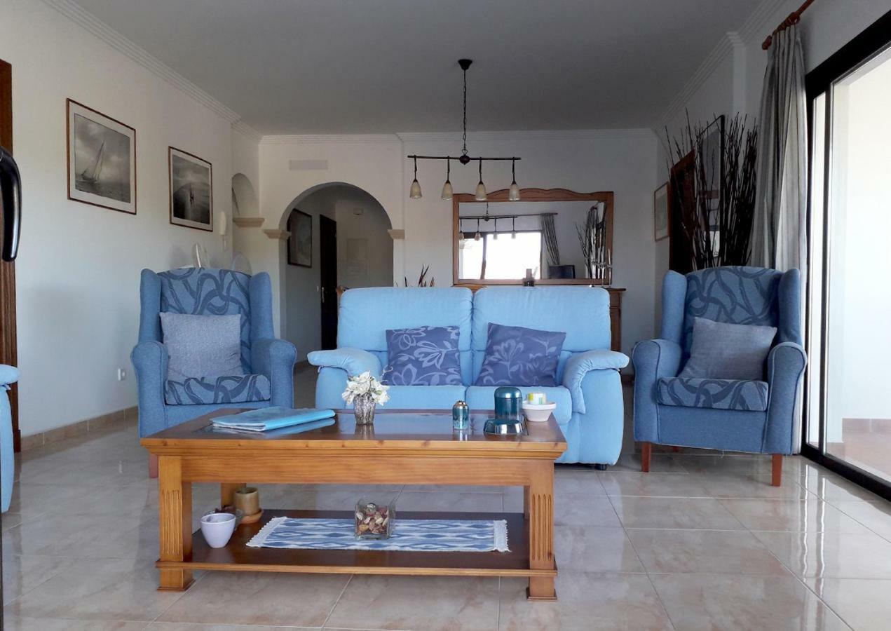Apartamentos Vista Al Puerto Кала Фигера Екстериор снимка