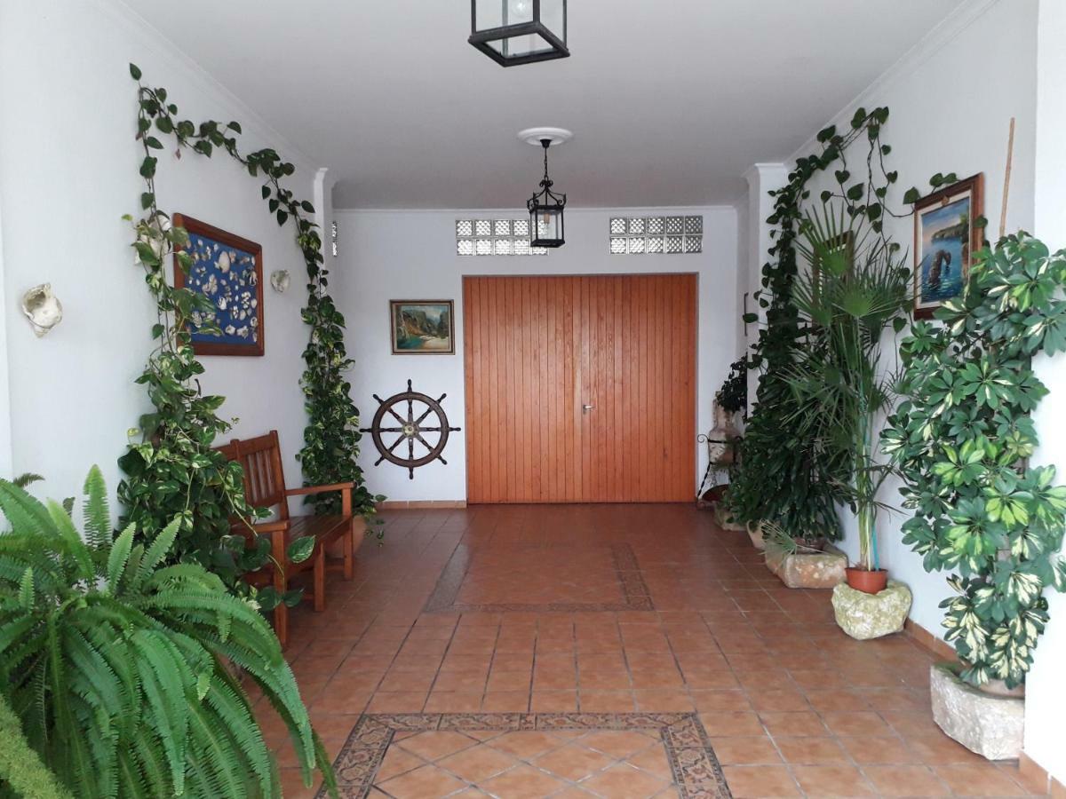 Apartamentos Vista Al Puerto Кала Фигера Екстериор снимка